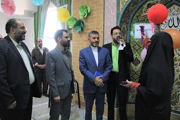 زنگ جشن عاطفه ها در قم نواخته شد