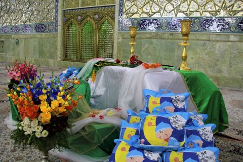 اهدای 110 کمک جهیزیه به نوعروسان تحت حمایت کمیته امداد استان قم